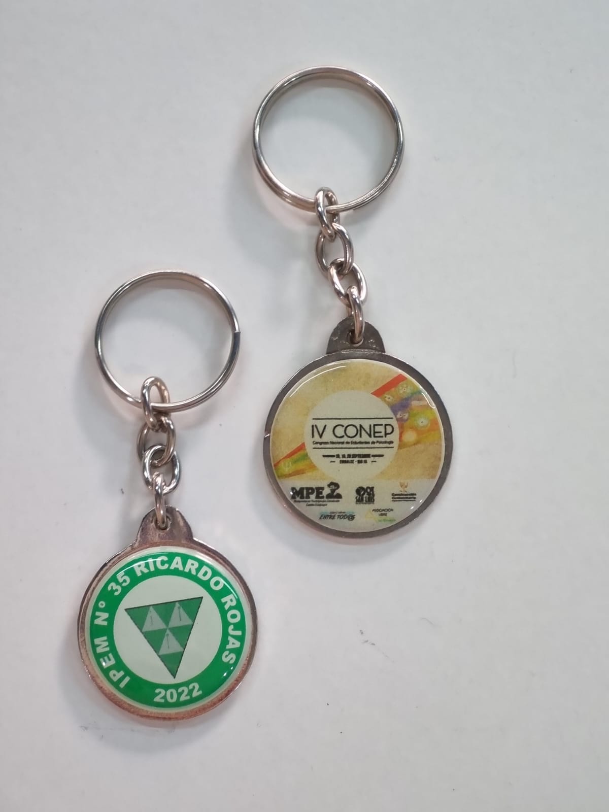 Botones escolares personalizados