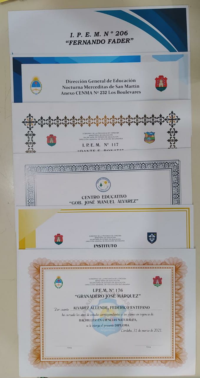 Pins y distintivos